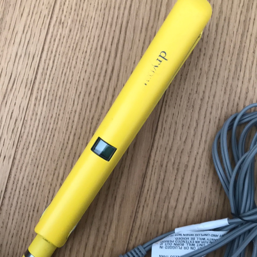 Drybar tresspress flat iron